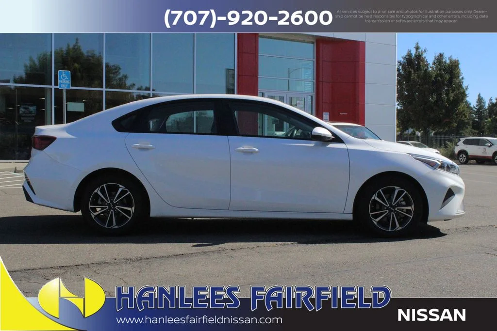 Used 2023 White Kia LXS image 6
