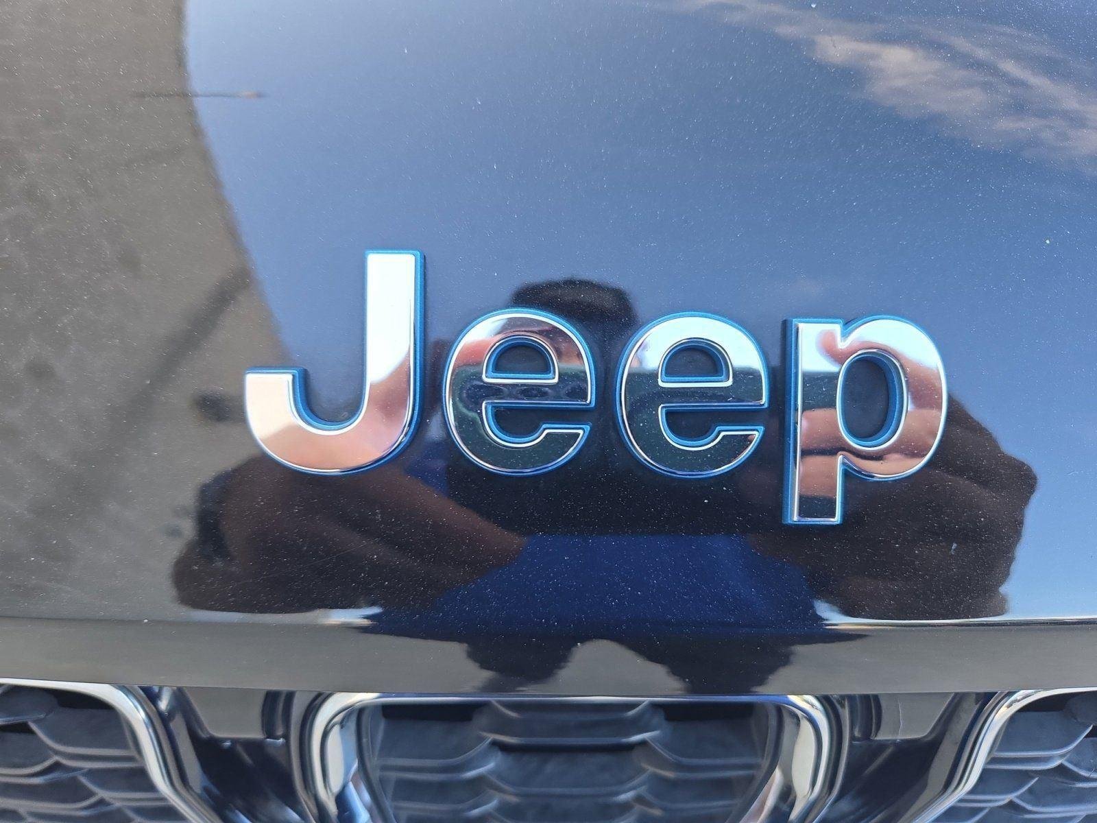 Used 2022 Black Jeep BASE image 11