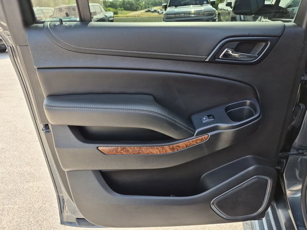 Used 2019 Gray Chevrolet Premier image 37