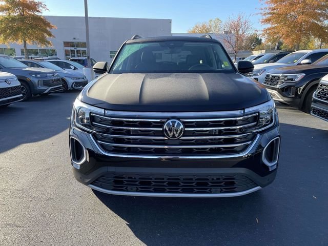 2026 Volkswagen Atlas SE w/Tech - Photo 2