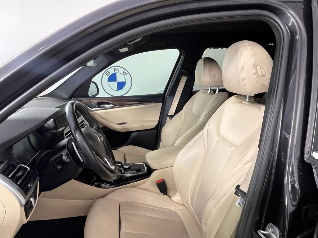 Used 2022 Gray BMW xDrive30i image 2