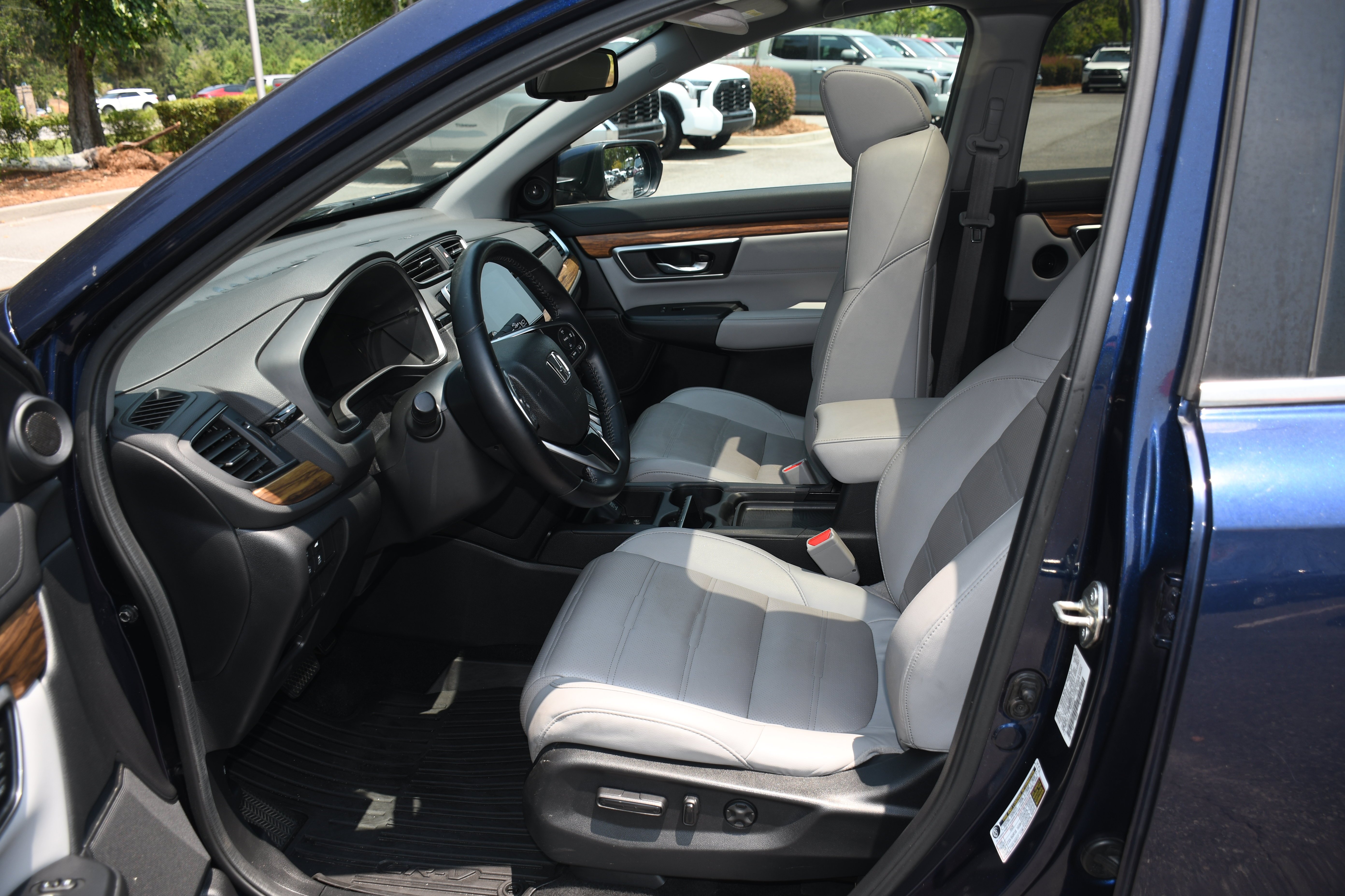 Used 2018  Honda EX-L image 8