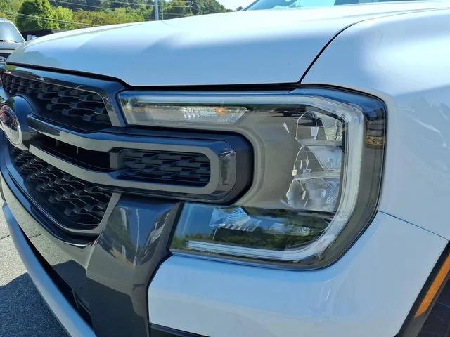 Used 2025 White Ford XLT image 3