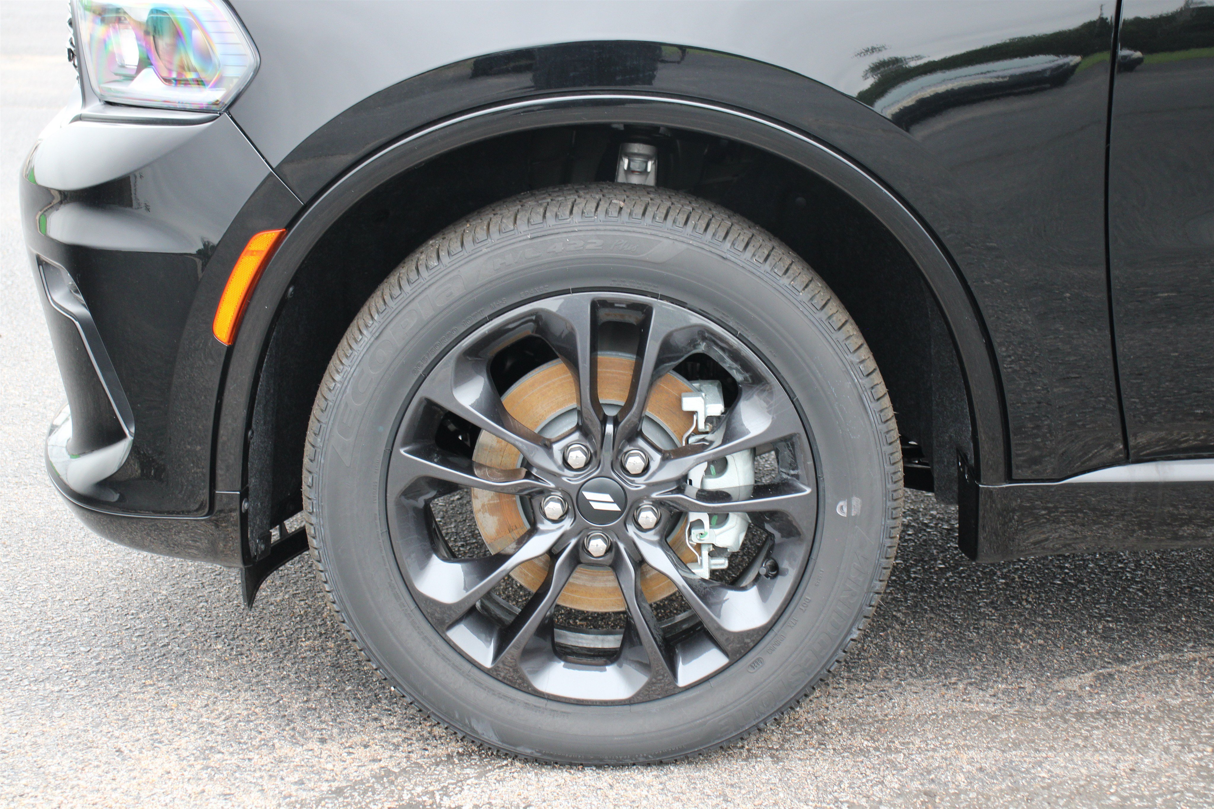 New 2026 Diamond Black Clear-Coat Exterior Paint Dodge GT image 41