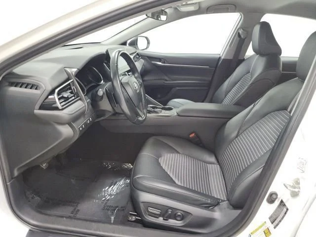 Used 2024 Ice Cap Toyota SE image 18