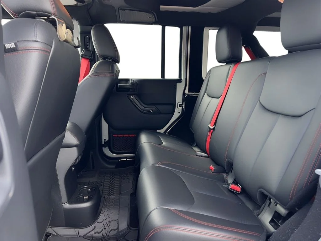 Used 2017 Silver Jeep Unlimited Rubicon Recon image 7