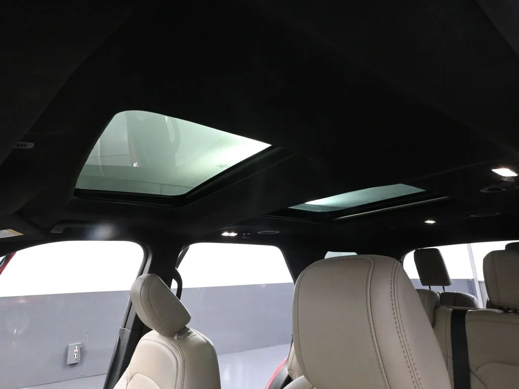 Used 2018 Red Ford Limited image 25