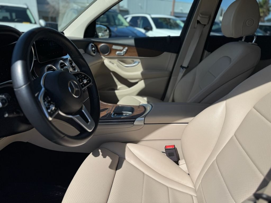 Used 2021 Polar White Mercedes-Benz GLC 300 image 12
