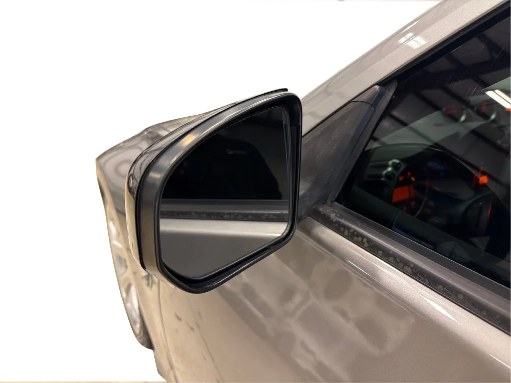 Used 2009 Gray Nissan Touring image 25