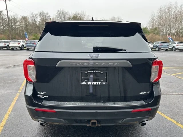 Used 2021 Black Ford XLT image 4