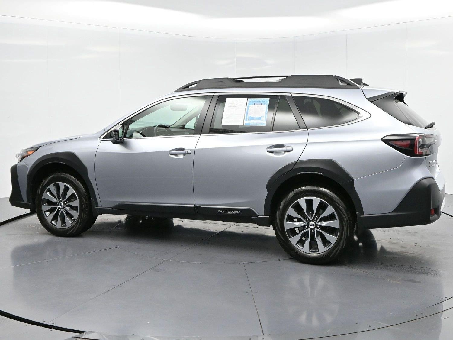 Used 2023 Ice Silver Metallic Subaru Limited XT image 5