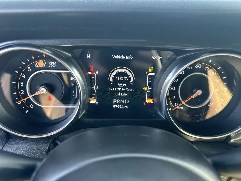 Used 2022 Gray Jeep Unlimited Sport Altitude image 15