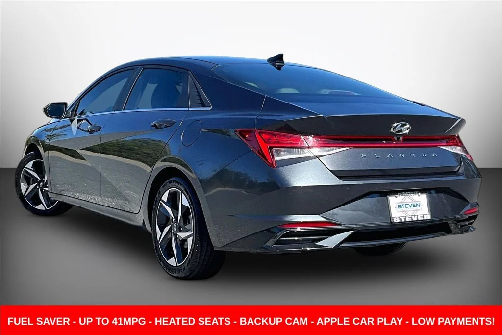 Used 2022 Gray Hyundai SEL image 4