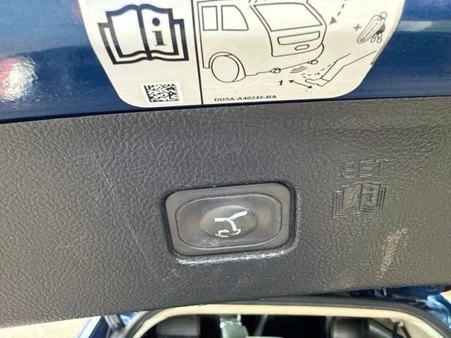 Used 2020 Blue Metallic Ford Titanium image 12