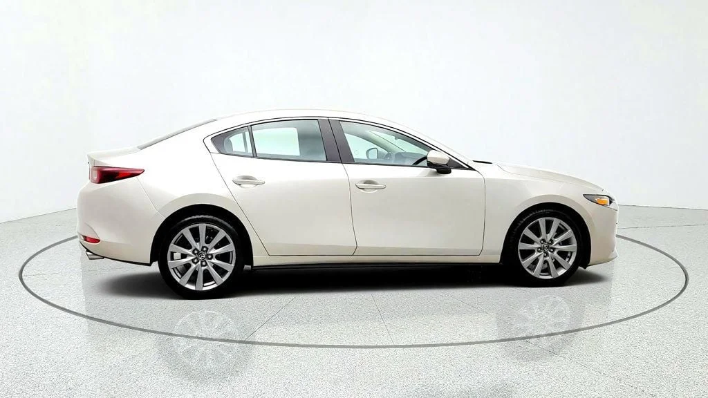 Used 2025 Platinum Quartz Metallic Mazda 2.5 S Preferred FWD image 4
