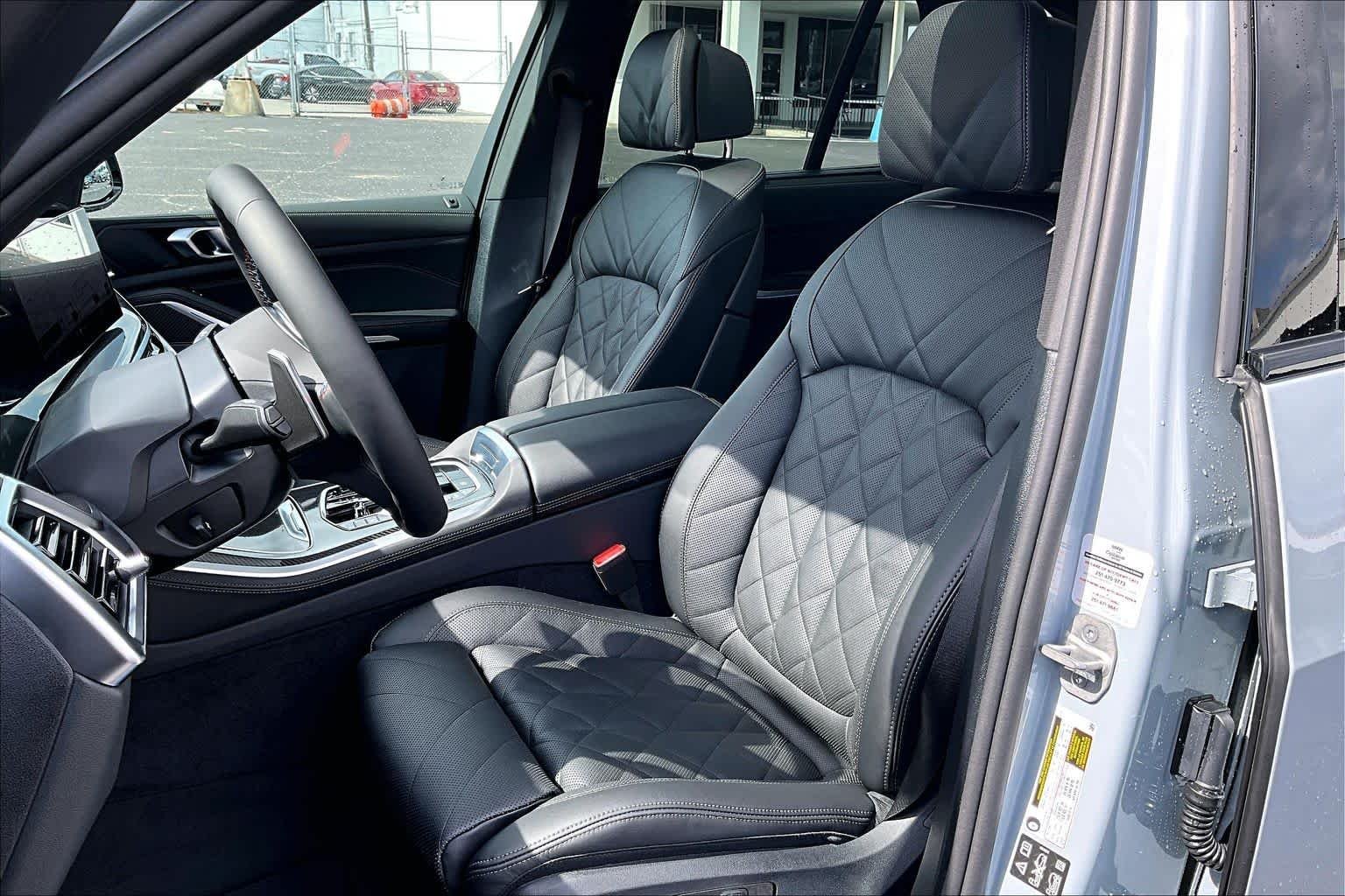 Used 2026 Brooklyn Grey Metallic BMW M60i image 9
