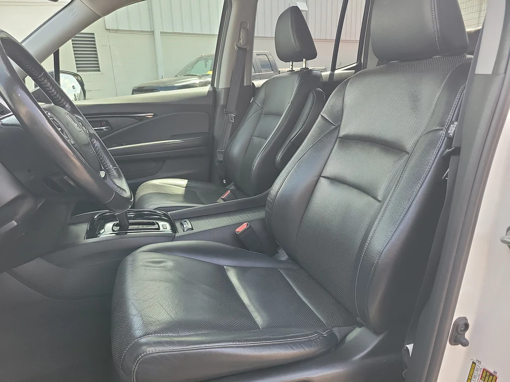 Used 2017 White Diamond Pearl Honda RTL-E image 15