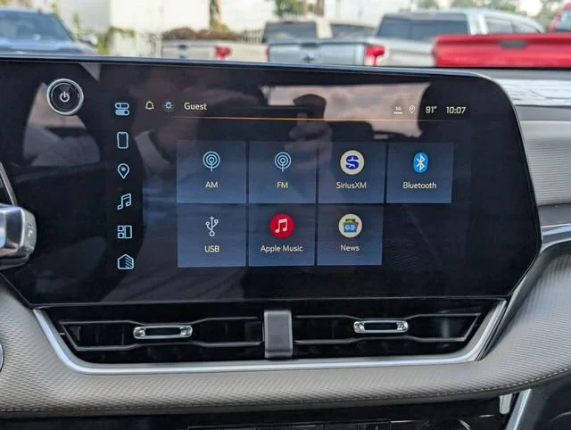 New 2027 Mosaic Black Metallic Chevrolet LT image 18