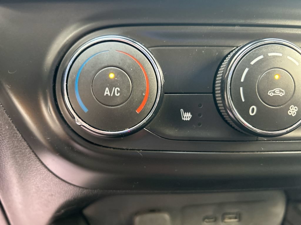 Used 2024 Fountain Blue Chevrolet 1RS image 31
