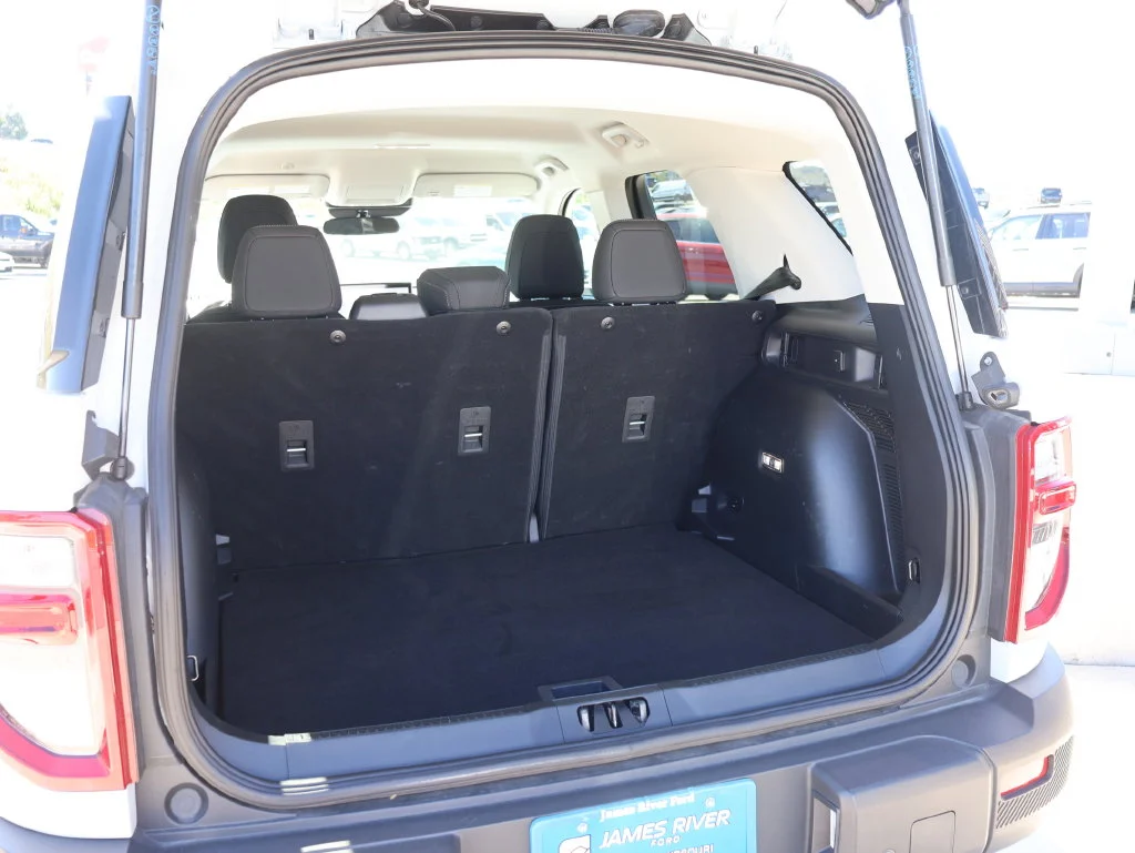 Used 2025 Oxford White Ford Big Bend image 14