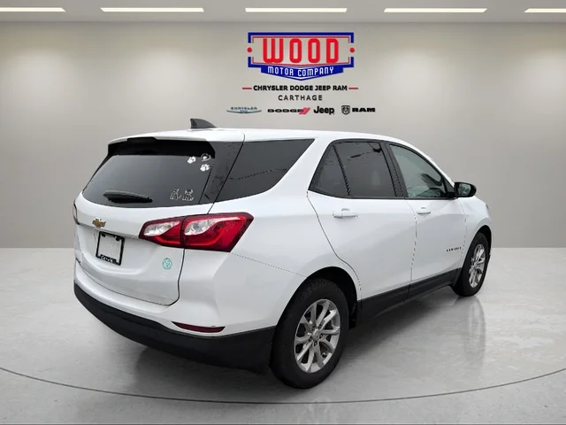 Used 2020 Summit White Chevrolet LS image 3