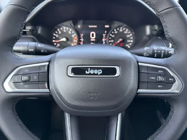 Used 2026 Red Jeep Latitude image 32