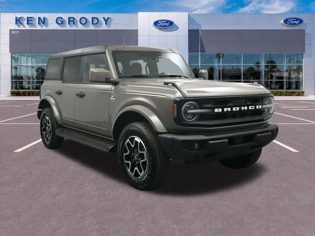 2026 Ford Bronco Outer Banks 4x4's photo
