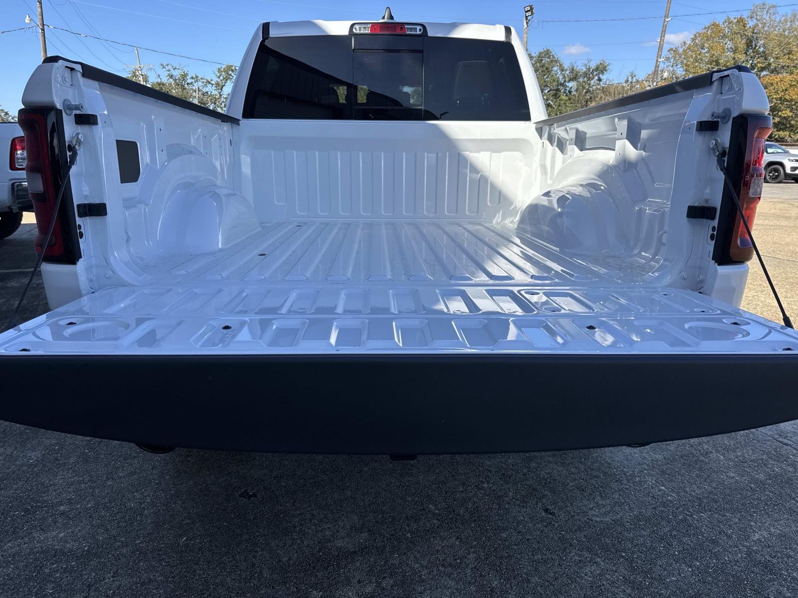 New 2026 Ivory White Tri-Coat Pearl-Coat Exterior Paint RAM Laramie image 6