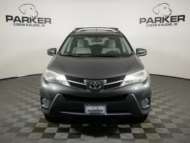 Used 2014 Magnetic Gray Metallic Toyota XLE image 3