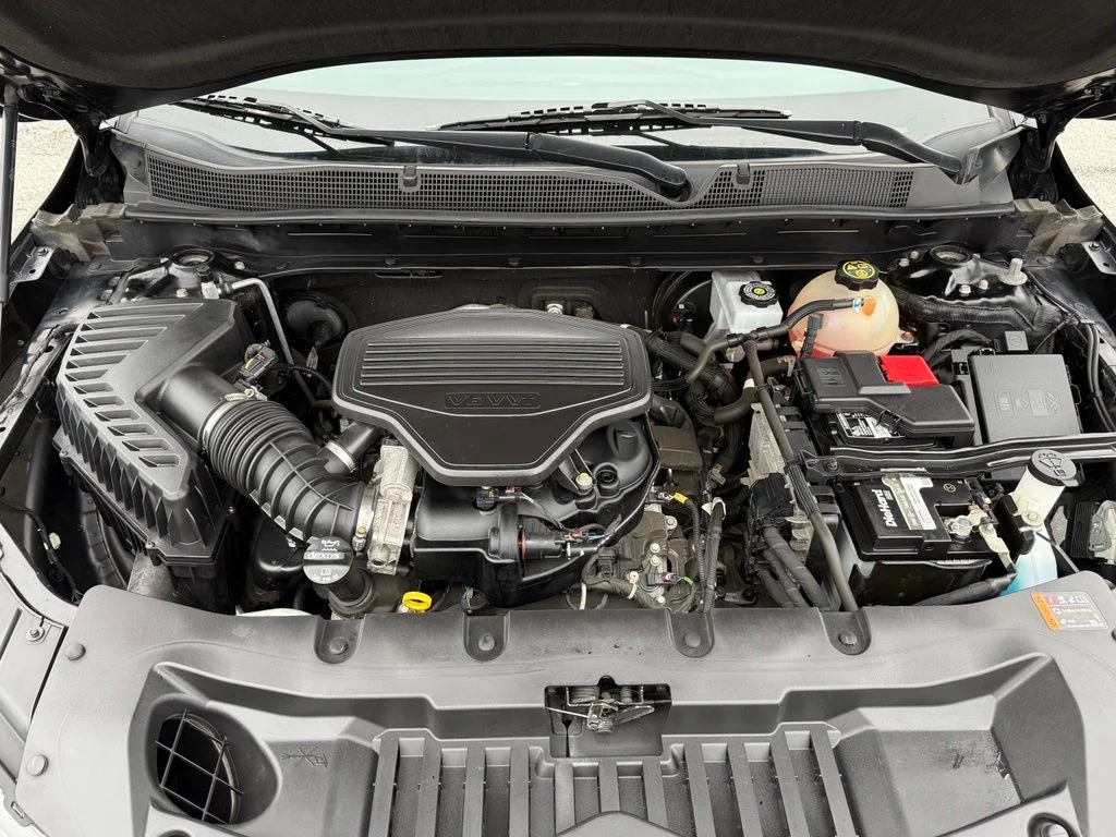 Used 2020  Chevrolet RS image 27