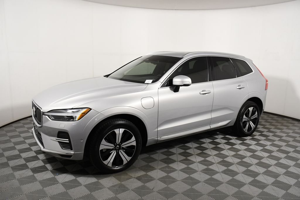 Used 2023 Volvo XC60 Plus with VIN YV4H60DN3P1333530 for sale in Richfield, Minnesota