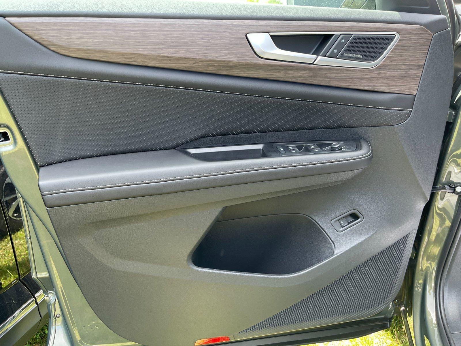 New 2026 Avocado Green Pearl Volkswagen 2.0T SEL Premium R-Line image 13