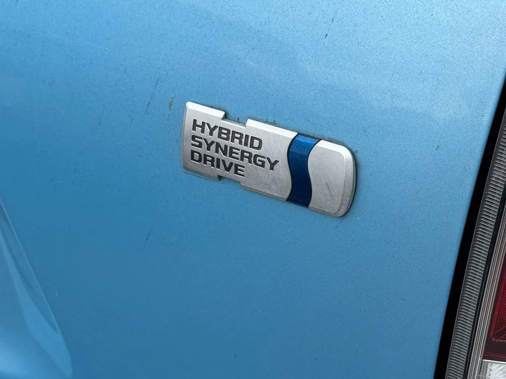 Used 2015 Blue Toyota One image 4