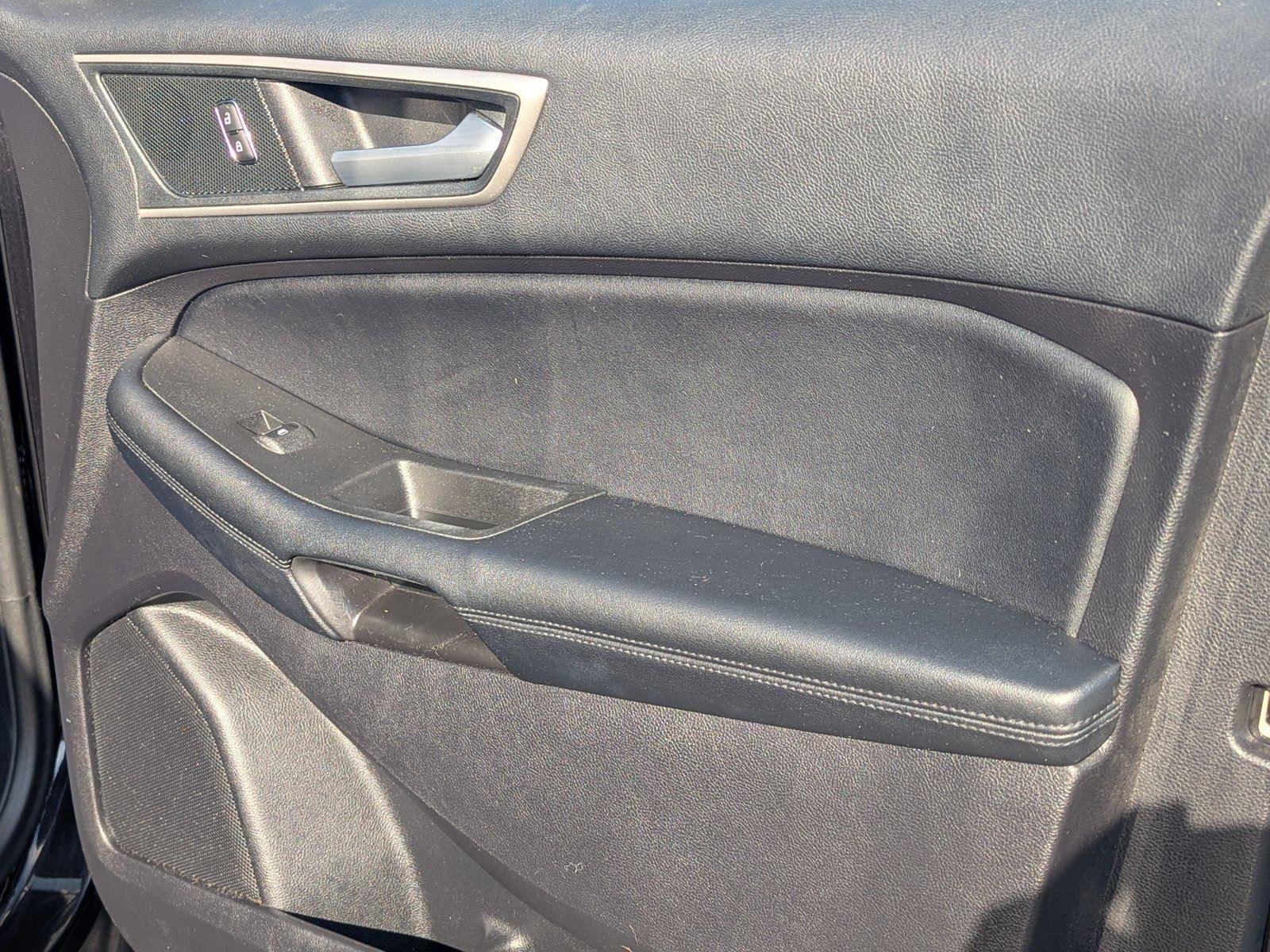 Used 2022 Agate Black Ford SEL image 36