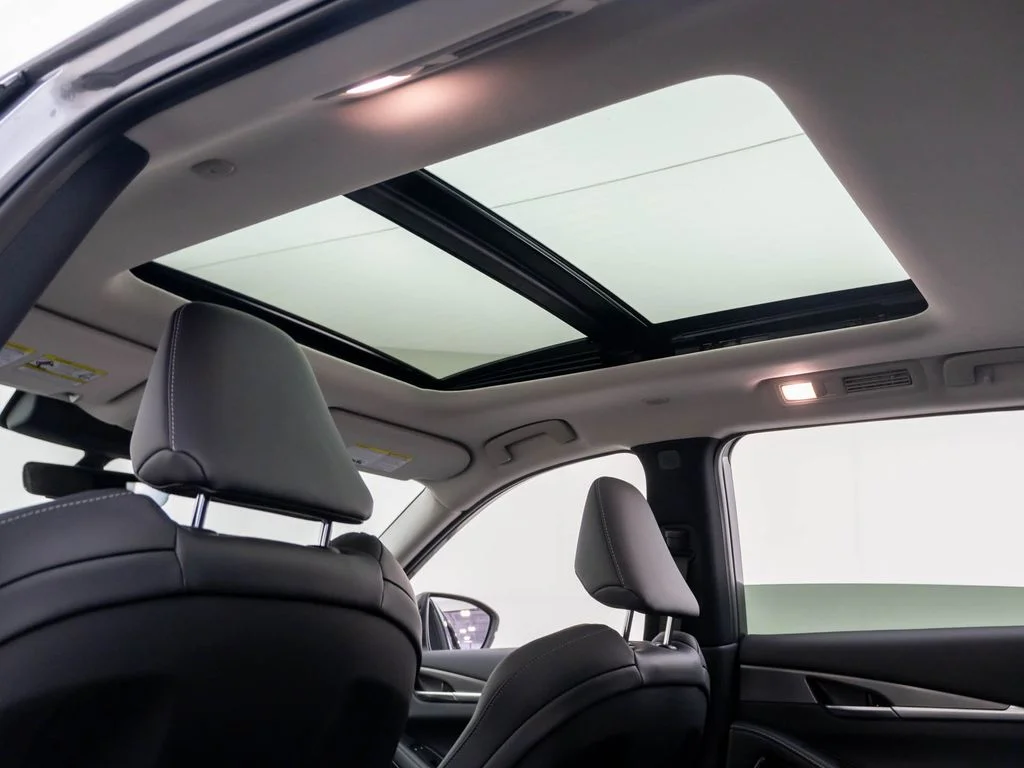 New 2027 GRAPHITE SHADOW INFINITI Luxe AWD image 18