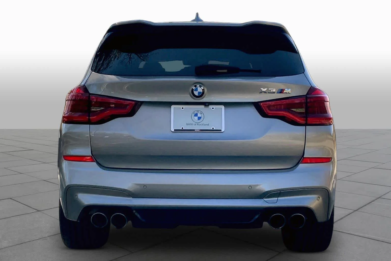 Used 2020 Donington Grey Metallic BMW  image 4