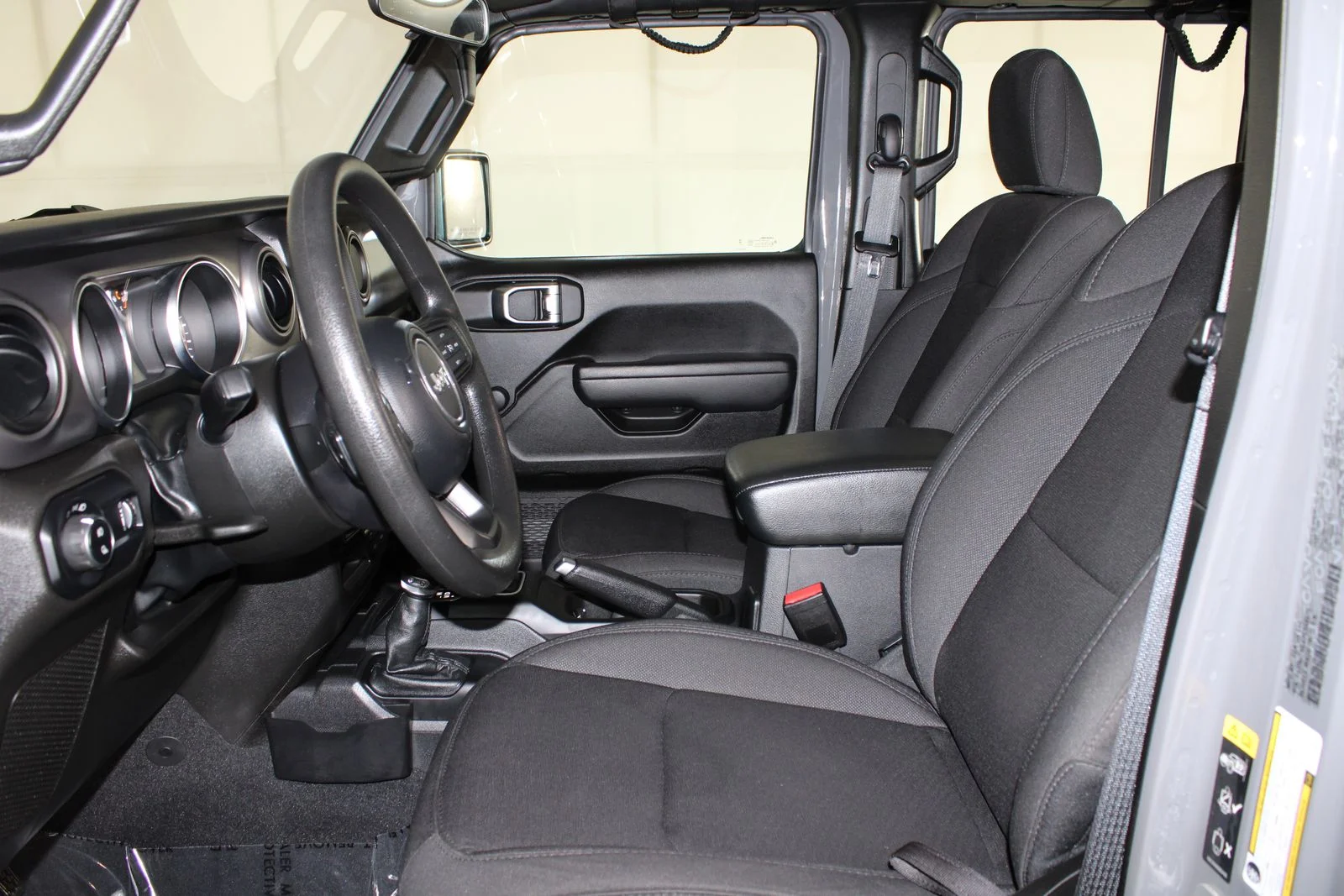 Used 2023 Gray Jeep Sport image 14