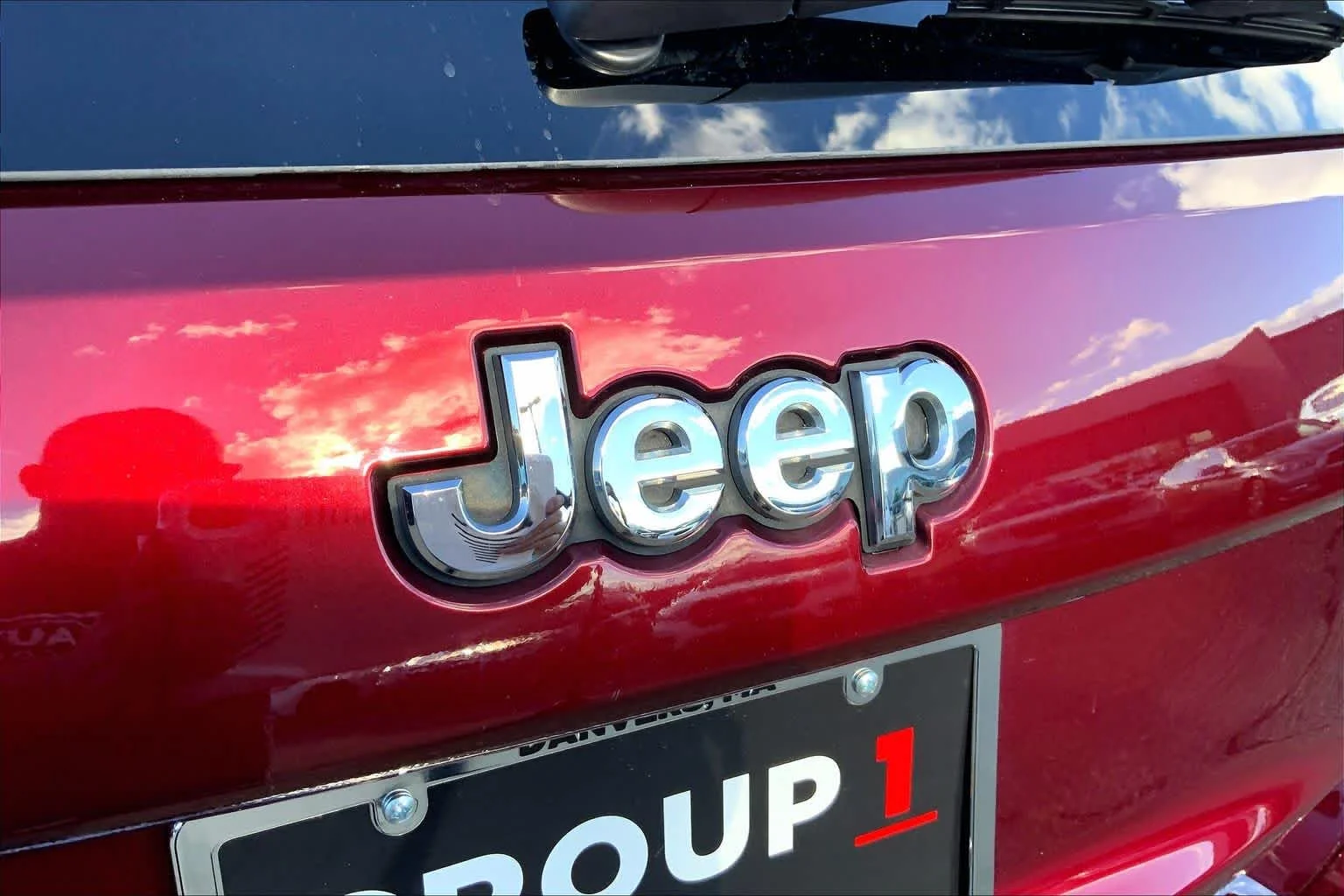 Used 2020 Velvet Red Pearlcoat Jeep Overland image 31