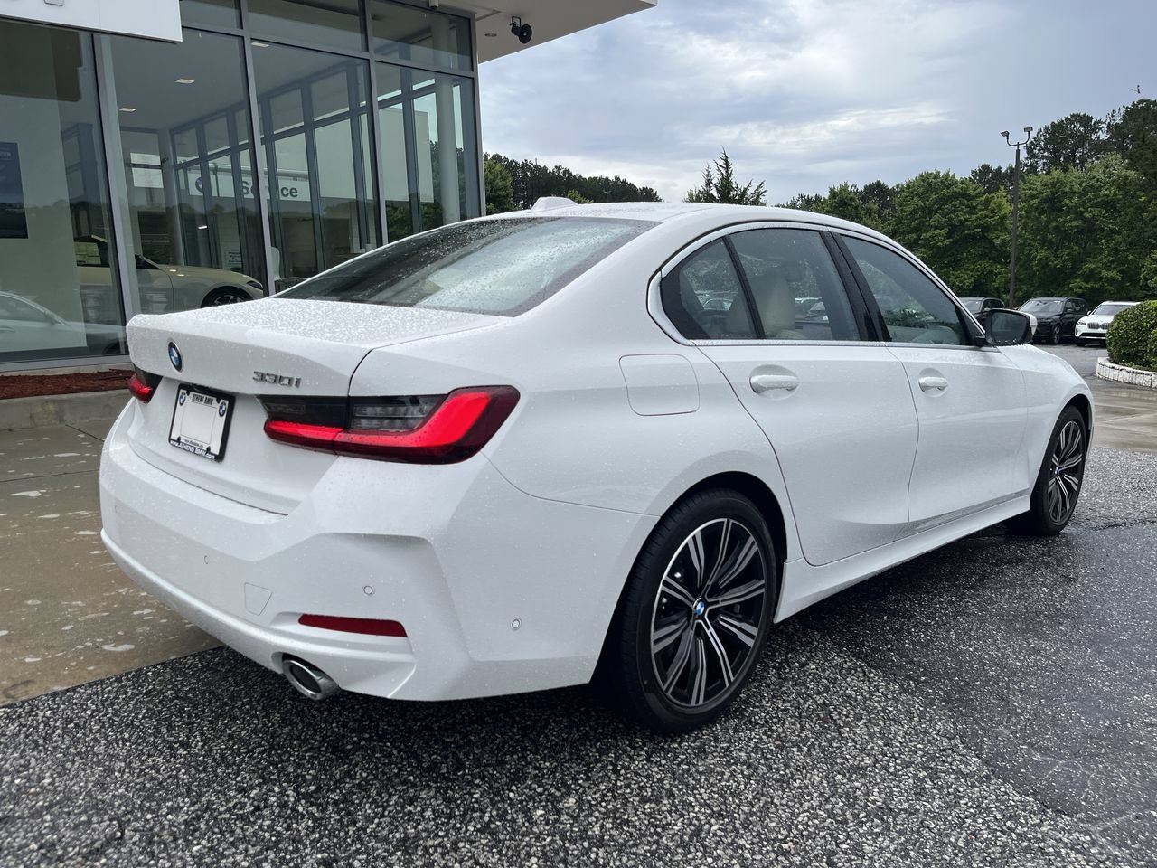 Used 2026 Alpine White BMW 330i image 8