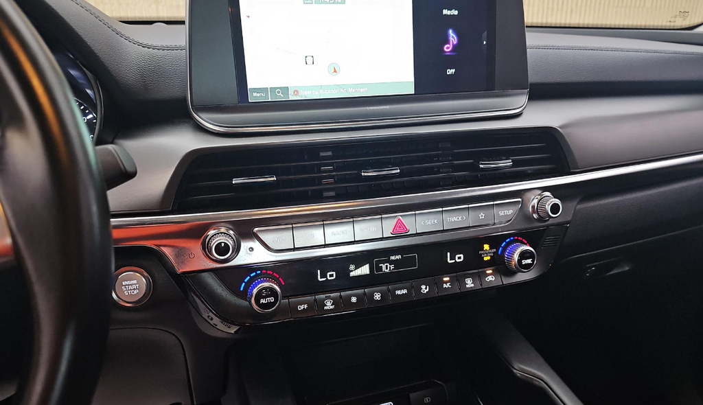 Used 2022 Black Kia LX image 18
