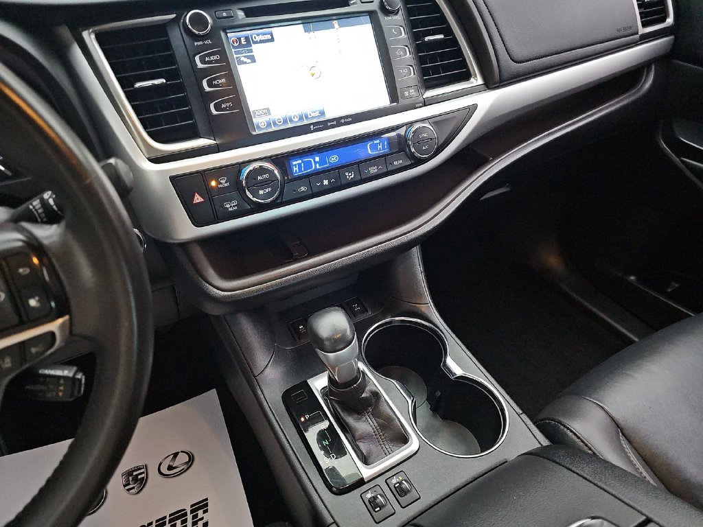 Used 2019 Black Toyota XLE image 4