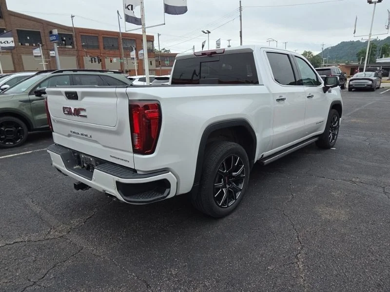 Used 2023 White GMC Denali image 7