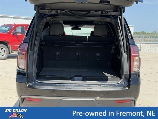 Used 2022 Black Chevrolet Z71 image 5