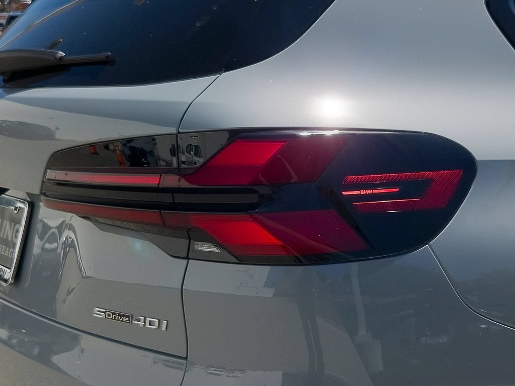 New 2026 Brooklyn Grey Metallic BMW sDrive40i image 5