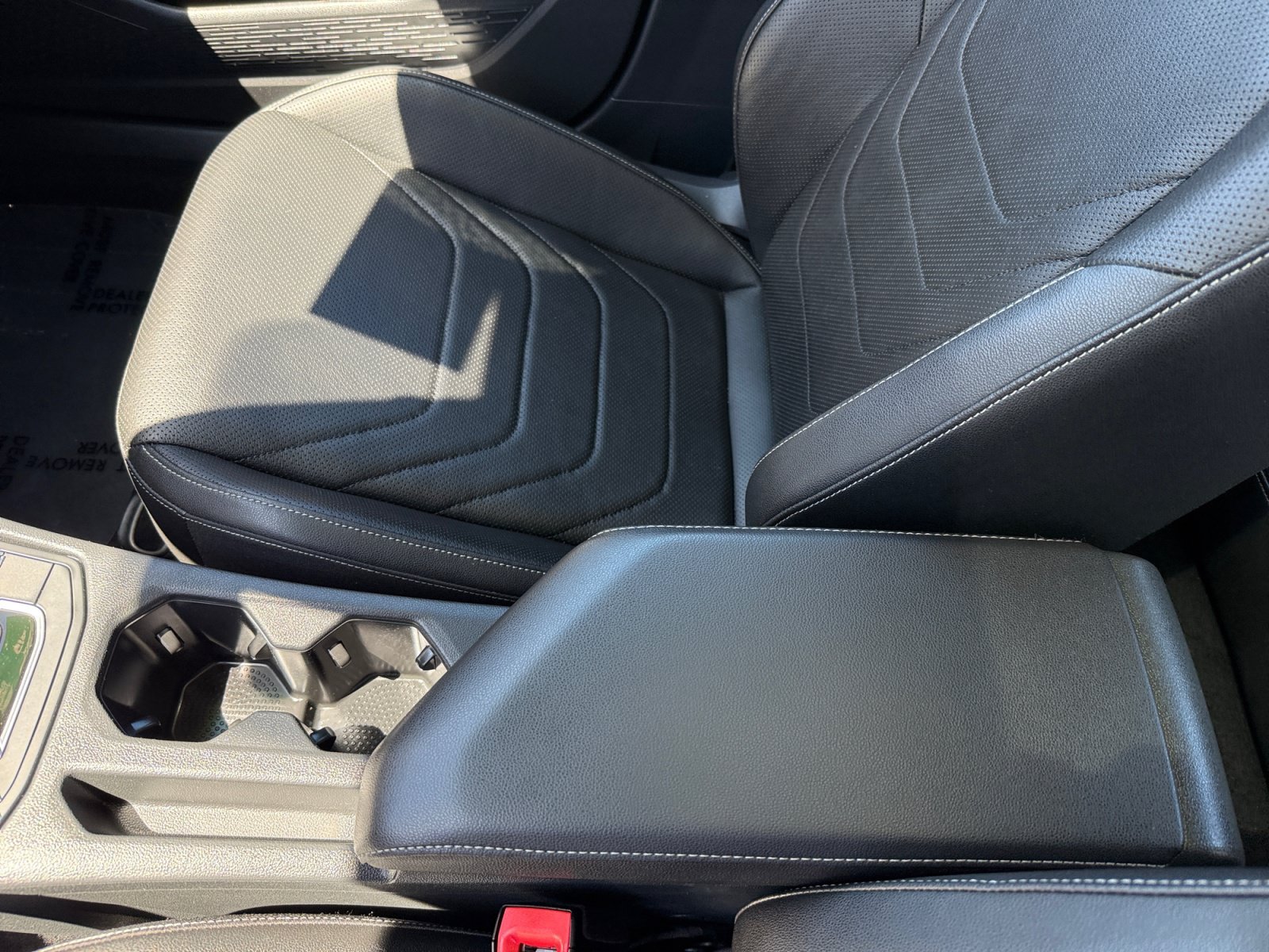 Used 2019 Deep Black Volkswagen SEL Premium image 14
