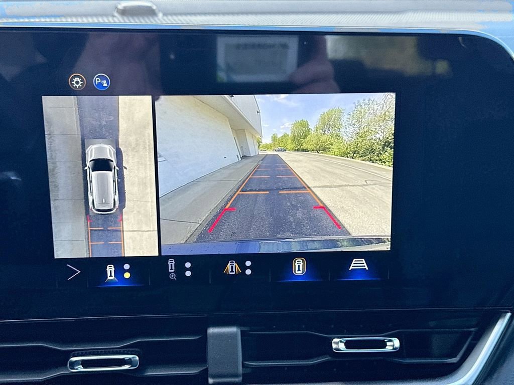 2026 Chevrolet Equinox LT - Photo 16