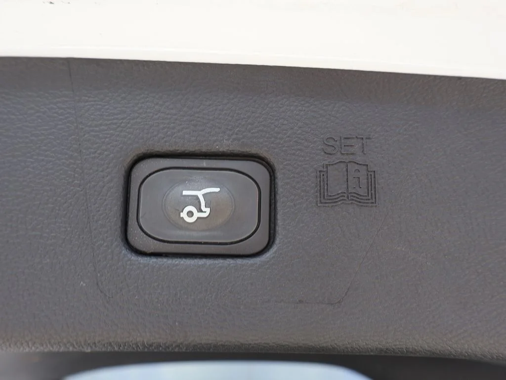 Certified Used 2024 Oxford White Ford SEL image 18