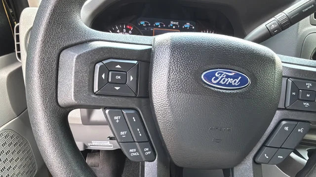 Used 2022 Yellow Ford Base image 27
