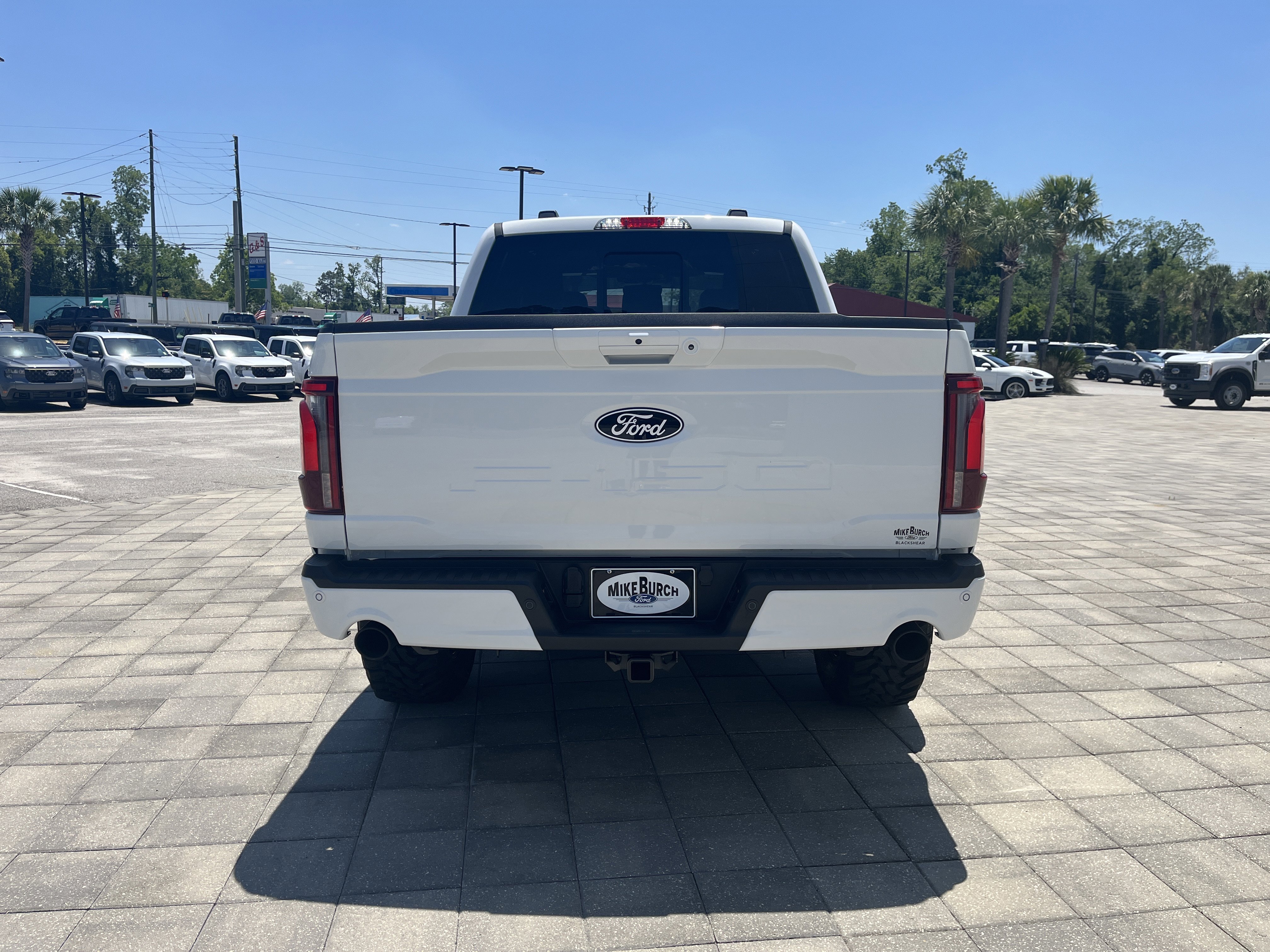 New 2026 Oxford White Ford Lariat® image 5