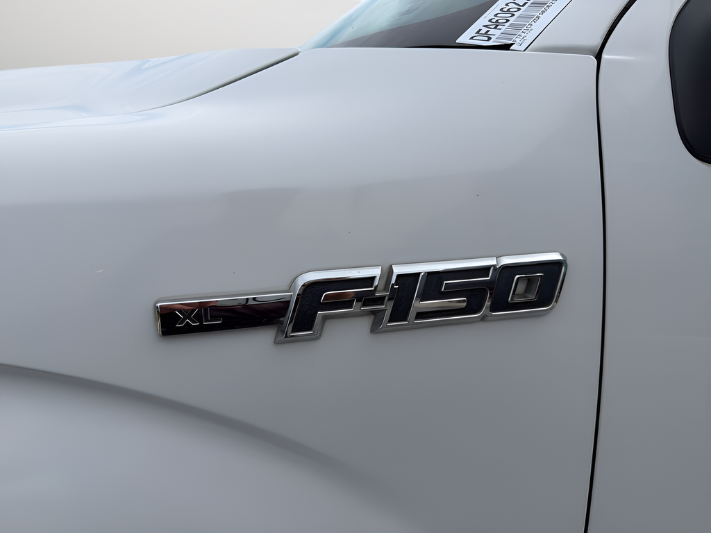 Used 2013 White Ford XL image 35